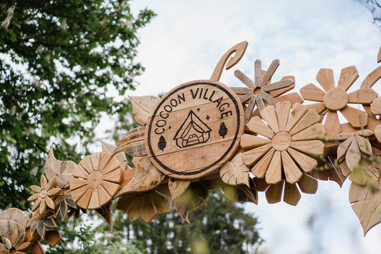 Cocoon Village - Glamping - Domaine Des Grottes De Han Rochefort Exterior foto